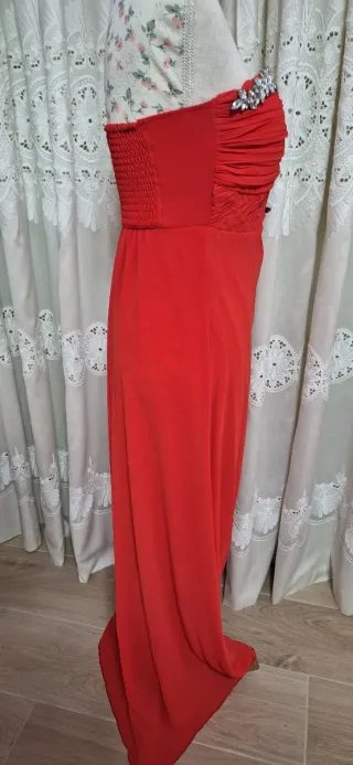Vestido largo fiesta rojo con pedrería