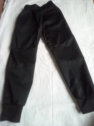Pantalones negros niño Kromex