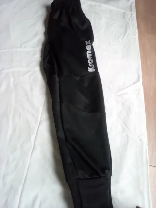Pantalones negros niño Kromex