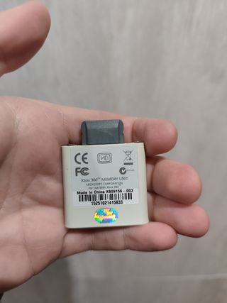 Xbox 360 + Controller + Giochi (Da Riparare)