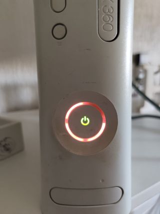 Xbox 360 + Controller + Giochi (Da Riparare)