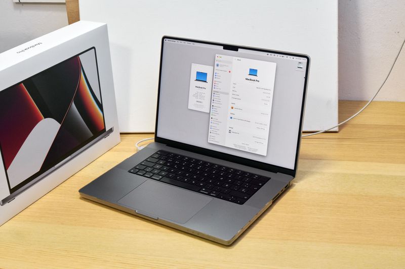 MacBook Pro 16 M1 Max 64GB 2TB 32GPU (2021) afbeelding 2