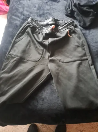 Pantalón deportivo negro Bekin