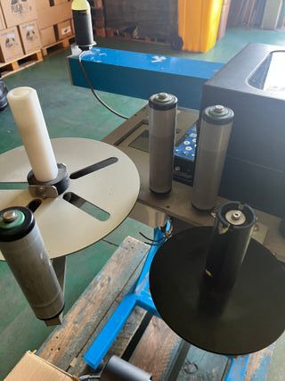 Etiquetadora DCS & Labelling Worldwide