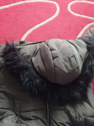 Chaqueta de plumas verde militar