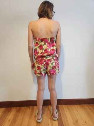 Mono corto Abercrombie & Fitch floral