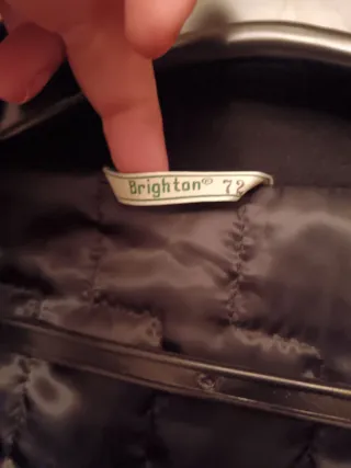 Abrigo de paño negro