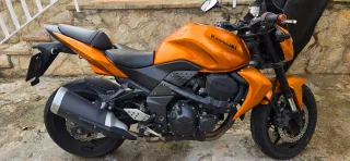 Kawasaki Z750 Naranja 2010