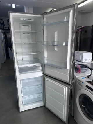 Nevera Combi Corberó con garantía transporte