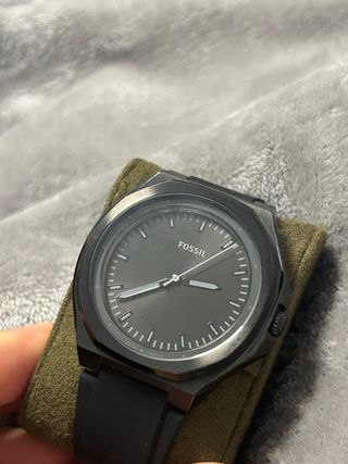 Reloj Fossil Minimalist Solar Negro/Gris