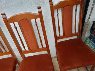 Juego de 4 sillas tapizadas marrón