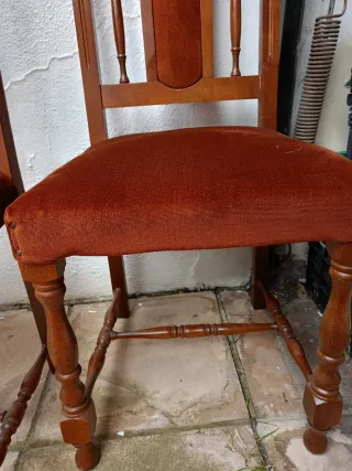 Juego de 4 sillas tapizadas marrón