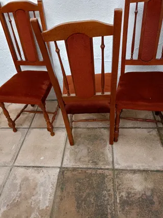 Juego de 4 sillas tapizadas marrón