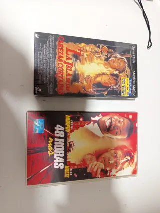2 Películas VHS: La Isla de las Cabezas Cortadas y
