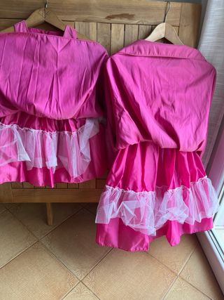Dos Vestidos de fiesta fucsia para niñas