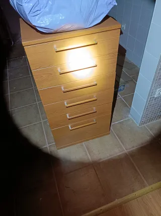 2 Sillones de tela y madera