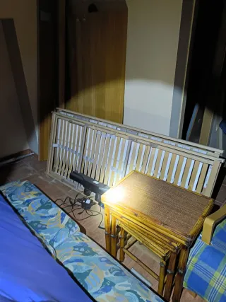 2 Sillones de tela y madera