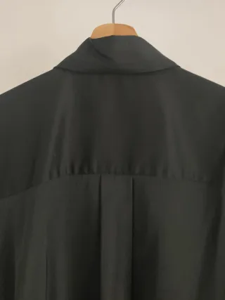 Camisa Zara cuello pañuelo negra