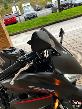 Honda CBR650R Negra mate E-clunch