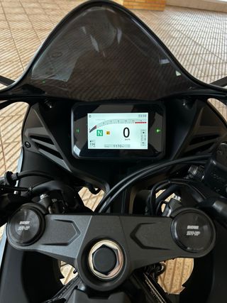 Honda CBR650R Negra mate E-clunch
