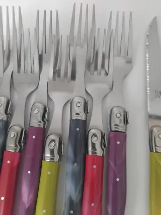 Cubertería Laguiole 8 pax