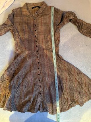 Vestido Zara cuadros gris y rojo, fotos con medida