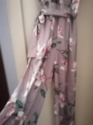 Mono floral cruzado con cinturón