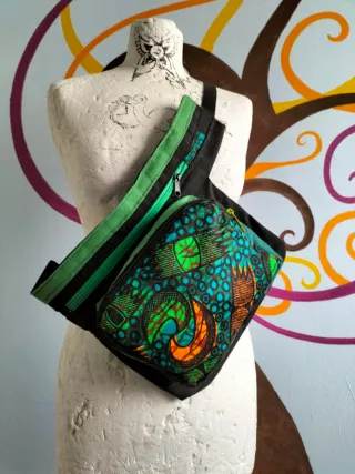 Riñonera tela africana y negra/verde