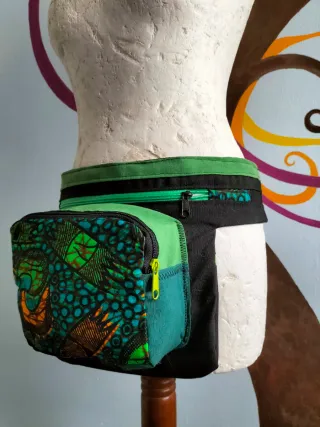 Riñonera tela africana y negra/verde