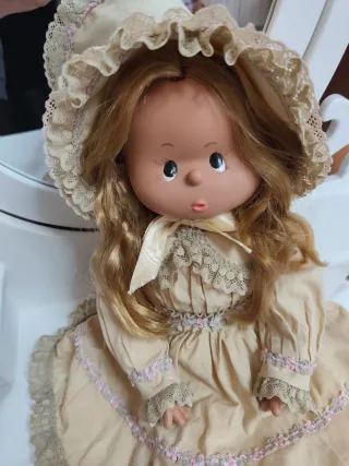 Muñeca de tela vintage