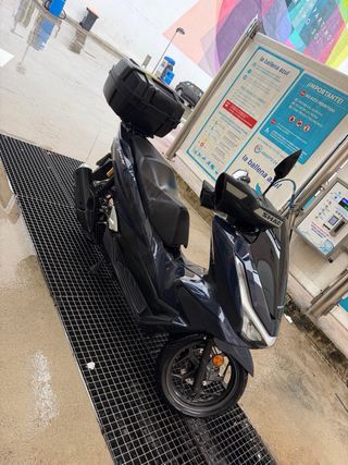 Honda PCX 125 Negra - Scooter modelo DX Negociable