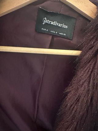 Abrigo pelo Stradivarius Talla S