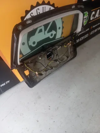 Portón Trasero Golf 5