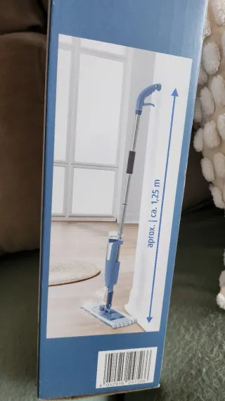 Mopa con nebulizador.