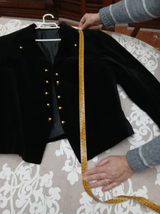 Chaqueta Fallero Negra y Dorada terciopelo