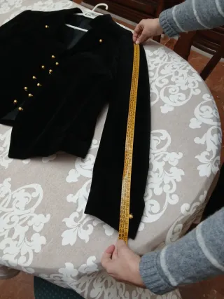 Chaqueta Fallero Negra y Dorada terciopelo