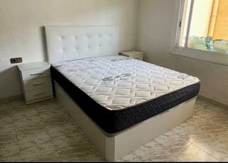 Canapé de madera con colchones Viscoelastica