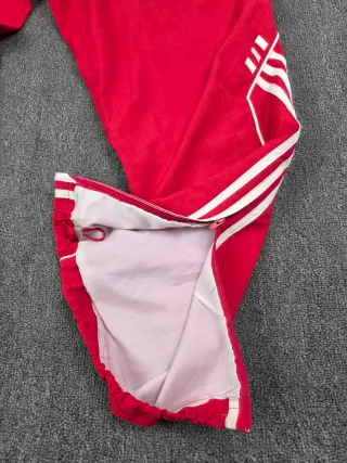 Pantalón Adidas rojo chándal 3 rayas M