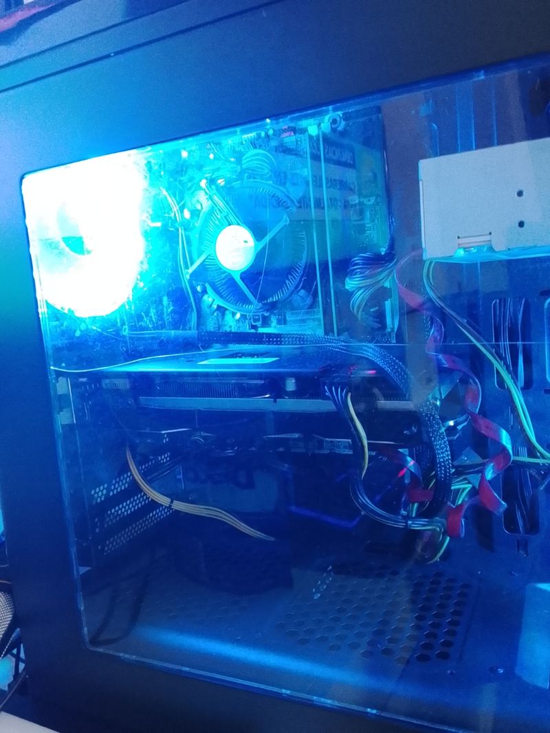PC Gaming RX 580 16GB RAM i5 2400 LED afbeelding 2