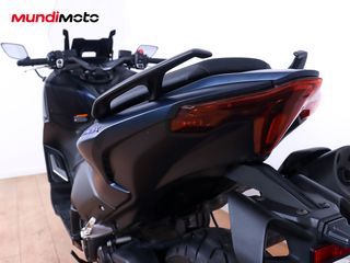 YAMAHA T-MAX 560