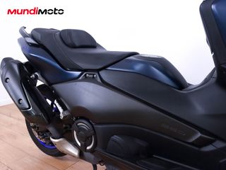 YAMAHA T-MAX 560