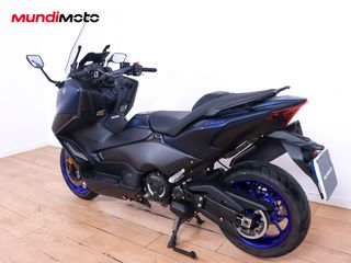 YAMAHA T-MAX 560