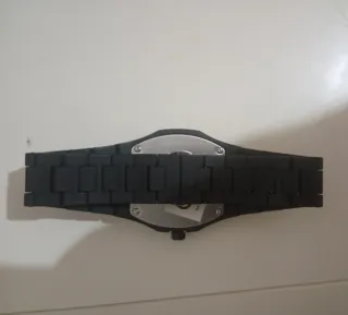 Reloj de cuarzo negro