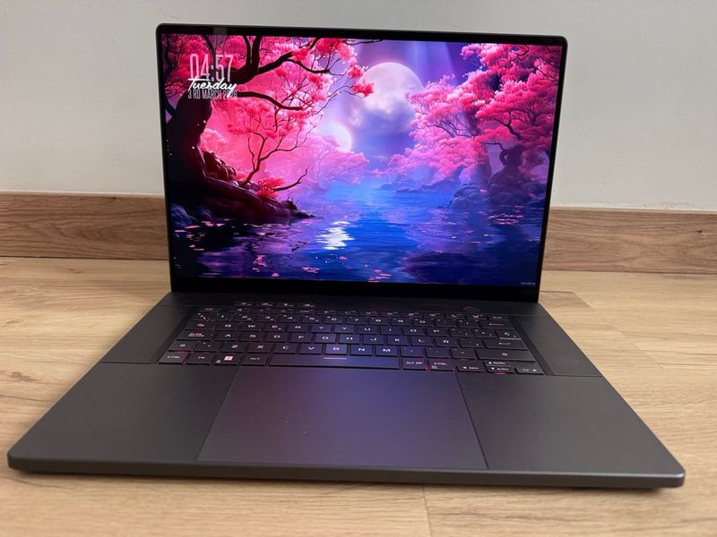 Portátil Asus ROG Zephyrus G16