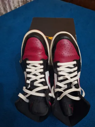 Nike Air Jordan 1 Mid Bred Toe Original