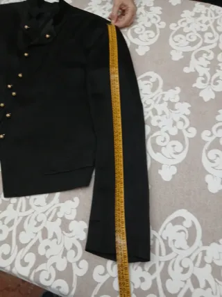 Chaqueta Fallera Negra con Botones Dorados