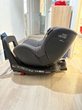 Britax Römer Dualfix iSense + Base ISOFIX