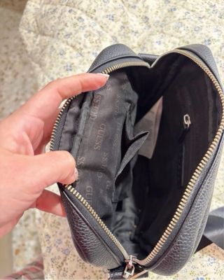 Bandolera Guess Riviera Negra