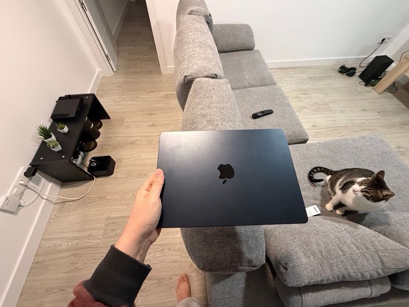 MacBook Air M2 16GB RAM 250GB afbeelding 2