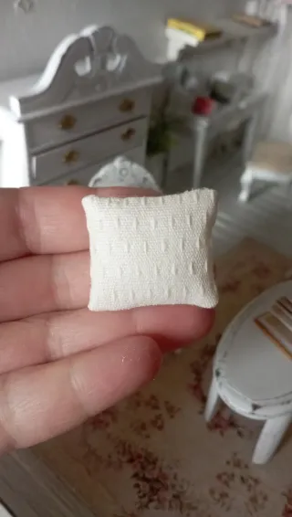 Sedia shabby chic miniatura scala 1:12